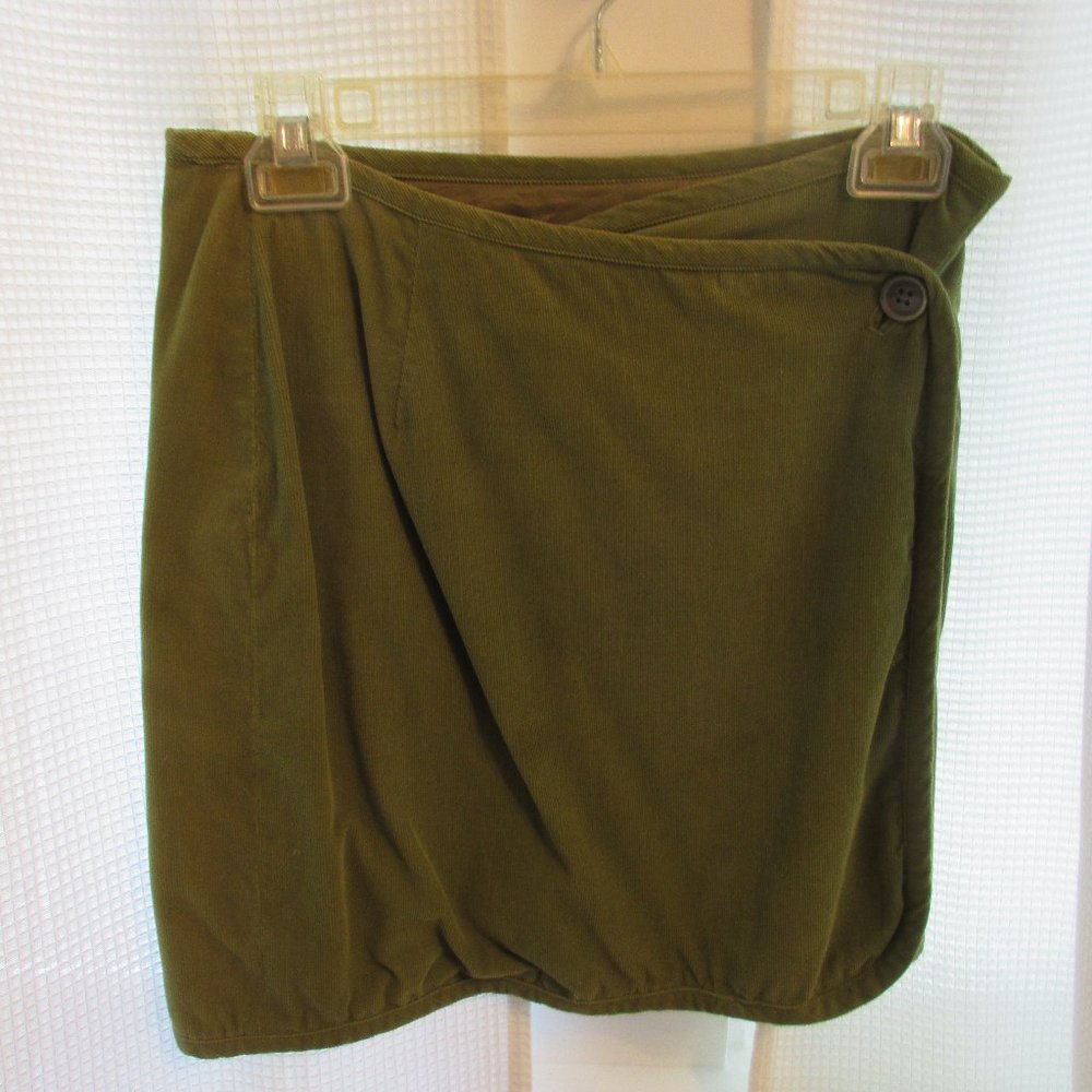 Kik-It Leaf Green Corduroy Mini Skirt, size M